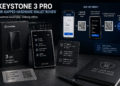 Illustratie van de Keystone 3 Pro hardware wallet waarbij transacties via QR-codes worden verwerkt, met focus op air-gapped beveiliging en offline opslag van private keys
